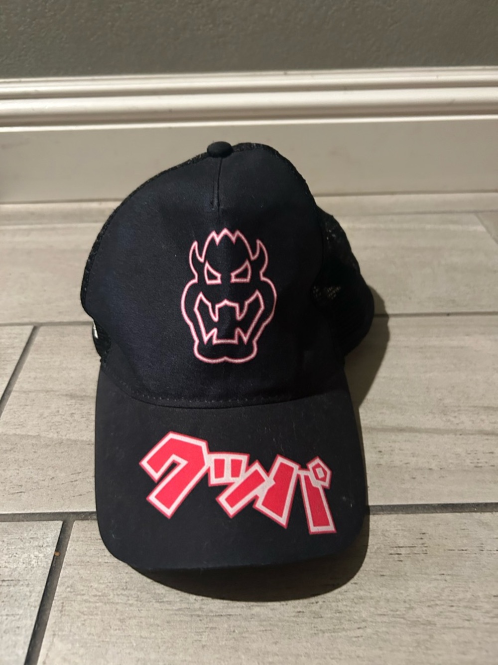 Universal Epic Universe Super Nintendo World Neon Red Katakana Bowser Hat as is